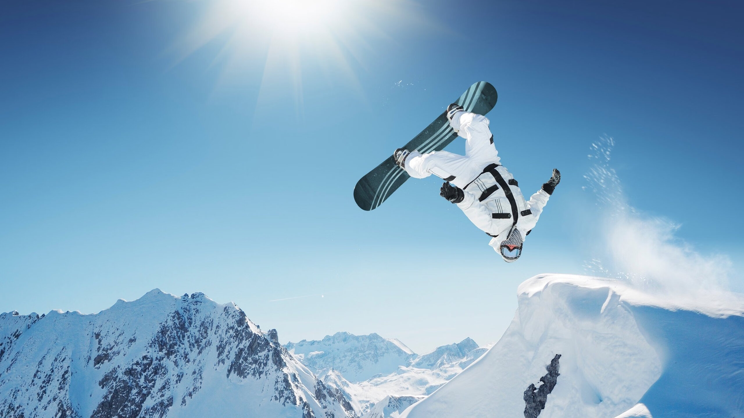 众院休会躲风头?特朗普猛烈施压,特朗普短暂离院